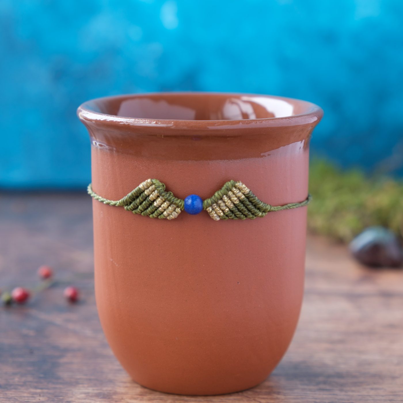 Flügelspitze 'Rafn' - Makramee Armband Schlicht mit zweifarbigen Flügeln und Perle Flügelspitze 'Rafn' - Makramee Armband Schlicht mit zweifarbigen Flügeln und Perle